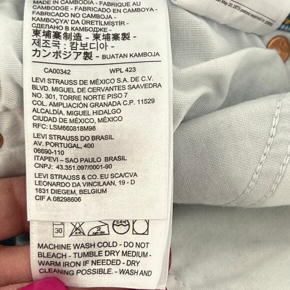 Levis Button Fly Wedgie Tapered Leg Denim Jeans Blue Light Wash Size 26 Retro - Picture 10 of 10